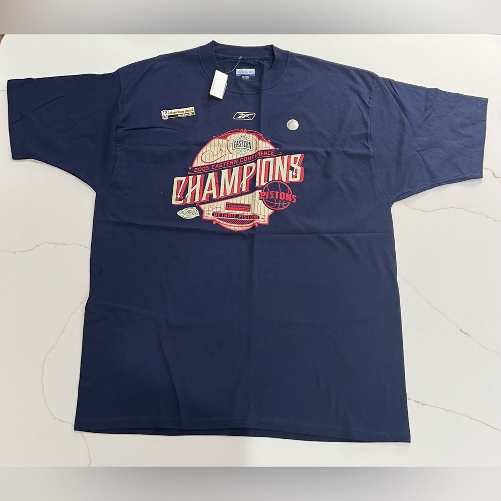 NEW NWT MENS TSHIRT SZ XL DETROIT PISTONS 2005